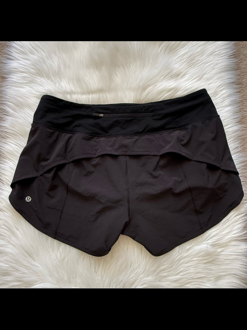 Lululemon Speed Up Short Mid Rise 4” Black - Picture 6 of 7